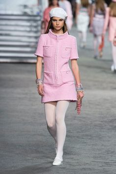 Meghan Roche, Chanel 2019, Chanel Resort, White Tights, Julien Macdonald