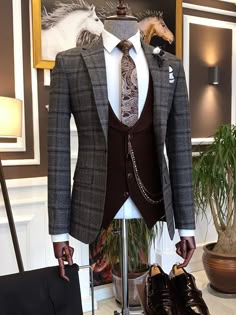 Bojoni Brown Plaid Slim-Fit Suit 3-Piece Stylish Mens Suits, Suits Men Business, Classy Suits, Dress Suits For Men, Designer Suits For Men, Suit Material, Men Stylish Dress, Plaid Suit, Slim Fit Suits