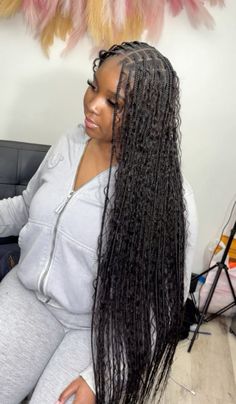 Givenchy Outfit, Black Girls Hairstyles Weave, Hair Inches, Goddess Braids Hairstyles, Box Braids Hairstyles For Black Women, Ethnic Hairstyles, Braids Hairstyles Pictures, Cute Box Braids Hairstyles, Protective Hairstyles Braids