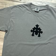 Men’s Cross Religious T-Shirt Size Xl Fully Embroidered Brand New Without Tags Measurements- Length 29 Inches Pit To Pit 23 Inches Message For Questions Basic Gray Shirt For Streetwear, Tee Ideas, School Fit, Cross Shirts, Wolf Shirt, Mens Crosses, Beach T Shirts, Club Shirts, Comfort Colors Tee