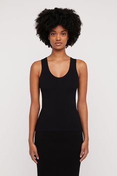 CREPE KNIT SINGLET - BLACK