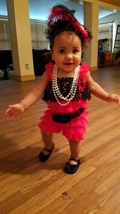 Mother Daughter Halloween Costumes, Flapper Girl Costumes, 1920s Flapper Girl, Baby Halloween Costume, Roaring 1920s, 1920's Flapper, Flapper Costume, Great Gatsby Wedding, Flapper Girl