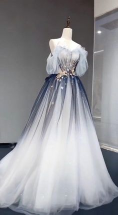 Ombre Prom Dresses Ombre Prom Dress, Gaun Abad Pertengahan, डिजाइनर कपड़े, Ombre Prom Dresses, Prom Dress Long, Gaun Fashion, Fantasy Dresses, Beaded Prom Dress, Fantasy Gowns