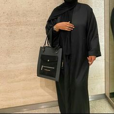 Black Kimono Outfit, Winter Abaya, Abaya Outfits, Classy Lifestyle, Kimono Outfit, Modest Fashion Hijab, Muslim Fashion Hijab Outfits, Hijab Style Casual