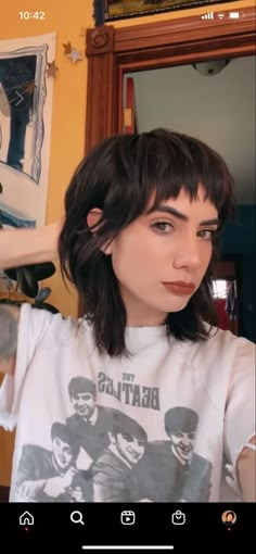 Shag Punk Haircut, Soft Shag Medium Hair, Lady Mullet Straight Hair, Alternative Haircut For Straight Hair, Short Shag With Short Bangs, 2023 Alt Hair Trends, Mullets With Bangs, Medium Punk Haircut, Shag Mullet Straight Hair Medium