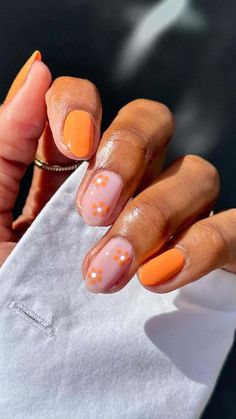 Orange Nail Ideas, Bright Summer Nails Designs, Orange Nail Designs, Orange Nail, Summer Toe Nails, Summery Nails, Minimal Nails, Orange Nails