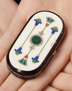 Art Deco Packaging, Compact Art, Revival Design, Art Deco Egyptian, Perfume Bottle Art, Vintage Cosmetics, Egyptian Revival, Vintage Makeup