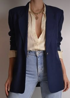 Blazer Outfits Blue, Navy Blazer Outfit Women, Blazer Outfits For Women Work, Blue Blazer Outfits For Women, Navy Blue Blazer Outfit, Navy Blazer Outfits, Blue Blazer Outfit, Vintage Blazers, Blazer Outfits Casual