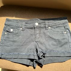 Juniors Size 9/10. Waist Is 32”. Inseam Is 2”. Waistband To Hem Is 9 1/2”. Black Distressed Shorts, Lace Denim Shorts, Cutoff Jean Shorts, Ripped Jean Shorts, Curvy Shorts, Womens Khakis, Mid Rise Shorts, Denim Cutoffs, Distressed Jean Shorts