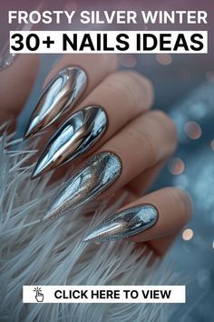 January Nail Art Winter, Chrome Nails Designs Winter, Formal Nails Acrylic, January Gel Nails, Silver Winter Nails, January Nail Art, Gold Holiday Nails, Winter Nails Art, Festive Holiday Nails