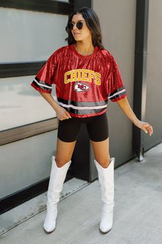 Game day just got better with our Kansas City Chiefs full sequin sparkle sports-striped crop fashion top. Be the ultimate fan with this versatile and trendy item. Chiefs Game Day Outfit, Football Player Costume, Chiefs Game, Game Day Outfit, Womens Football, Gameday Outfit, Fashion Top, Day Outfit, Cropped Style