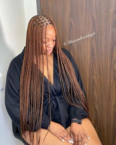 Long Brown Braids For Black Women, Chocolate Knotless Braids, Number 30 Knotless Braids, Light Brown Braids, Neat Braids, Brown Box Braids, Braiding Hair Colors, Short Locs, Pretty Braids