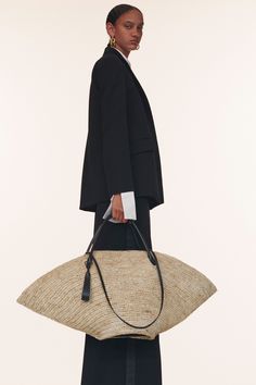 Leather Baskets, Sandakan, Fashion Gone Rouge, Fashion Week Trends, Resort Fashion, Resort 2020, Vogue Germany, Sack Bag