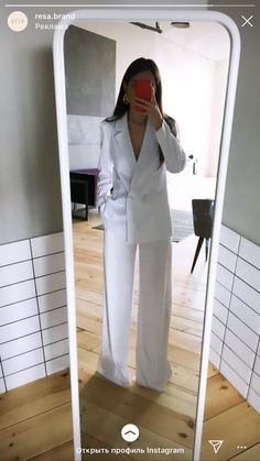 Wedding Suit Women, White Wedding Suit, Business Attire Women, 파티 드레스, Woman Suit Fashion, Classy Work Outfits, Graduation Outfit, Photoshoot Outfits