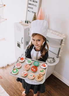 pretend christmas cooking baking with melissa and doug set from kohl's | thelovedesignedlife.com @kohls #ad #christmascookies #imaginaryplay #christmastime #holidaygifts Imaginary Play, Melissa And Doug, Holiday Toys, Best Toys, Christmas Cooking, Christmas Activities, Girls Hair