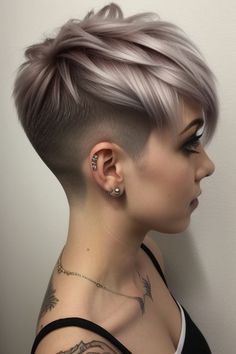 27  Cute Short Hairstyles for Women 6 Faux Hawk Pixie, Cute Short Hairstyles For Women, Shaved Pixie Cut, Goth Hairstyles, Cute Short Hairstyles, Super Short Haircuts, Modern Goth