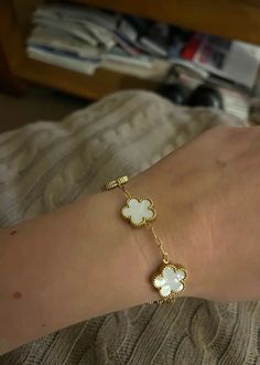 Explore our Luxury Clover bracelets, perfect for those seeking an elegant accessory that complements any outfit. The vibrant gemstone colours and high-quality materials ensure you'll be wearing a true showstopper on your wrist! 18K gold-plated Made from durable materials Doesn't feel heavy Doesn't discolour or tarnish Waterproof Length bracelet (adjustable) 16CM+3CM Clover Bracelet, 4 Leaf Clover, Girly Jewelry, Elegant Accessories, Leaf Clover, Bracelet For Women, Four Leaf Clover, Bracelet Jewelry, Gemstone Colors