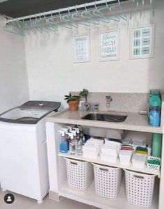 Outdoor Laundry Rooms, Bathroom Interior Design Luxury, Modern Laundry, Dirty Kitchen, Desain Pantry, Laundry Room Layouts, Casa Country, Laundry Room Inspiration, Small Laundry Room