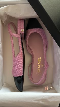 Chanel Pink Shoes, Chanel Pink Bag, Ysl Heels, Chanel Pink, Fantastic Shoes, Shoes Heels Classy, Pink Chanel, Elegant Shoes, Fancy Shoes