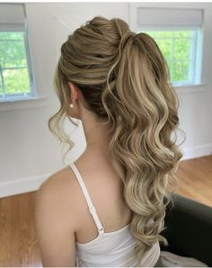 Bridal Party Ponytail, Hair Cuts Styles For Women, Summer Hair Cuts, Bridal Pony, Ponytail Bridal Hair, Half Bun Hairstyle, Bridesmaid Ponytail, Prom Things, Prom Ponytail Hairstyles