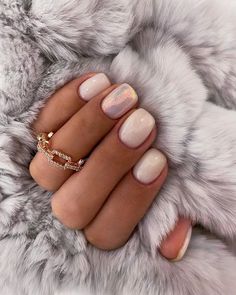 Styling Your Fingertips: The Ultimate Guide to Round Nail Designs for 2024 Milky Nail Designs, Round Nail Designs, Unghie Nail Art, Milky Nails, Round Nails, Nude Nails, Nail Manicure