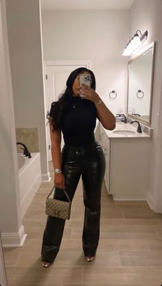 Grown Baddie Outfits, Black Dinner Outfits Black Women, Elegant Outfits For Black Women, Grown Woman Outfits Black Women Fall, Friend Birthday Dinner Outfit Ideas, Pants And Heels Outfit Classy, London Outfits Black Women, Alliyah Face Outfits, Grown Outfits Black Women