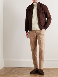 'Italianness' is a concept dear to Canali, which corresponds to its values of "culture and history, style and taste". The most elegant thing to wear on a cold winter's day, this rollneck sweater is knitted from wool-blend with basketweave stitching through the front, adding texture without bulk. Wool Outfit Men, Earth Tone Men Outfit Casual, Nyc Fall Outfits Men, Mens Sweater Fashion, Mens Christmas Outfits, Ivy Style Men, Comedy Outfit, Christmas Outfit Men Classy, Mens Winter Clothing