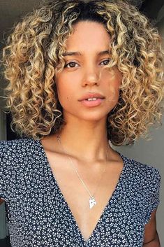 Medium Bob Hairstyles, Blonde Curly Hair, Haircuts For Wavy Hair, Pinterest Hair, Curly Bob Hairstyles, Curly Hair Cuts, Short Curly Hair, Long Curly Hair, Curly Hairstyles