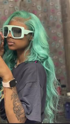 Colored Hair Black Women Weave, Color Lace Front Wigs Dark Skin, Colored Wig Ideas, Frontal Color Ideas, Coloured Wigs Black Women, Wig Color Ideas, Color Wigs For Black Women, Custom Color Wigs, Color Lace Front Wigs