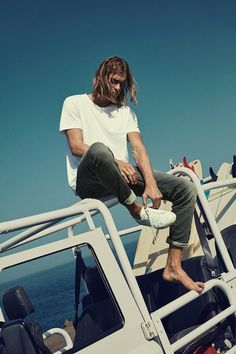 Mens Surfer Hair, Fotografia Grunge, Ton Heukels, Surf Style Men, Surfer Guys, Surfer Boy Style, Tumblr Photos, Cute Blonde Guys, Surfer Boy