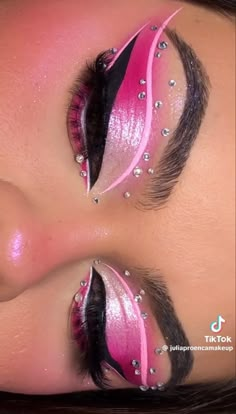 Glam Makeup Looks Dramatic, Barbie Inspired Makeup, Edc Makeup, Photoshoot Hair, Maquillage Yeux Cut Crease, Kay Kay, Mekap Mata, 20 Makeup