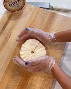 How To Cut Cheese For A Charcuterie Board 🧀 | cheese, charcuterie | How to cut cheese for a charcuterie board 🧀 | By FOODbible | Facebook How To Cut Cheese For Charcuterie, Charcuterie Display, Charcuterie Board Cheese, Appetizer Platters, Smoked Cheese, Party Food Buffet, A Charcuterie Board