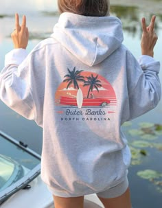 Retro Outer Banks North Carolina Hoodie Gilden - Etsy Outer Banks North Carolina, Cooler Look, Comfort Colors Tee, Lifestyle Clothing, Really Cute Outfits