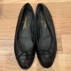 Classic Never Out Of Style Chanel Black Ballet Flats With Box, Two Sleeper Bags, And Papers. I Typically Wear A U.S. 8.5 And These Fit Well. Purchased While A Chanel Employee In Nyc. In Worn/Loved Condition. Please See Pictures And Take Note Of Scuffs, Wear And Tear, And Soles. These Could Use New Soles And A Cleaning But Can Still Wear Without. Shoes Chanel, Black Ballet, Black Ballet Flats, Chanel Black, Chanel Shoes, Out Of Style, Flat Shoes Women, Ballet Flats, Loafer Flats