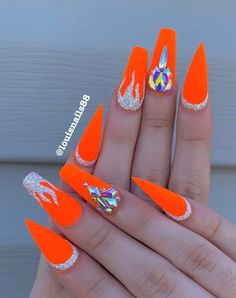 Orange Neon Nails Design, Coral And Orange Nails, Neon Orange Nail Ideas, Neon Orange Acrylic Nails, Neon Nail Ideas Summer, Country Acrylic Nails, Neon Orange Nails, Orange Acrylic Nails, Nails Art Designs