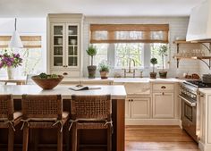 Cape Cod Kitchen, Cape Cod Style, New England Homes, House And Home Magazine, Breakfast Room, Interior Design Studio, Apartment Living, Cape Cod, A Kitchen