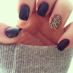 not much of a cheetah print person but this is pretty Unghie Nail Art, Nagellack Trends, Solid Color Nails, Black Nail, I Love Nails, Acrylic Nail Art, Accent Nails