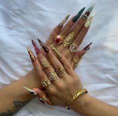 Long Nails Chrome, Religious Nails, Catholic Nails, Mix Nails, Ongles Bling Bling, Nail Gold, Maximalist Jewelry, Paznokcie Hello Kitty, Junk Nails