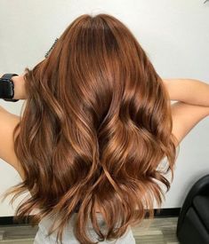 Redish Brown Hair, Reddish Brown Hair Color, Red Brown Hair Color, Trendy Fall Hair Color, Warm Hair Color, Warm Brown Hair, Reddish Brown Hair, Honey Brown Hair