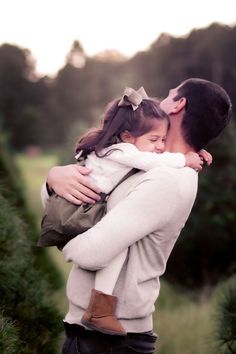 Father Daughter Christmas Pictures, Toddler Tree Farm Photos, Mommy And Me Christmas Tree Farm, Father 2 Daughters Pictures, Dad Holding Daughter, Dad And Daughters, Farm Mini Session, Christmas Tree Farm Mini Session