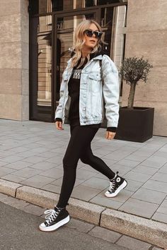 Outfit All Star, Converse Run Star Hike Outfit, Looks Com All Star, Black Leggings Casual, Leggings Outfit Ideas, Look Legging, Black Leggings Outfit, Leggings Outfits