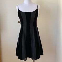 Zum Zum Black Mini Dress Women’s Size 5/6 Vintage 90s Fit And Flare Dress With Velvet Accents Never Worn With Tags, This Dress Is So Pretty! Black Lined Mini Length Dresses, Black Lined Mini Dress, Vintage Black A-line Mini Dress, Retro Black A-line Mini Dress, Black Retro Knee-length Mini Dress, Retro Black Knee-length Mini Dress, Fitted Black Lined Dress, Black Retro Party Dress, Retro Black Party Dress