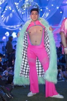 Rave Outfits Beyond Wonderland, Beyond Wonderland Outfit, Ohio Outfits, Nmd Outfit, Preppy Outfits Aesthetic, Winter Wonderland Outfit, Wonderland Outfit, Beyond Wonderland, Poncho Outfit