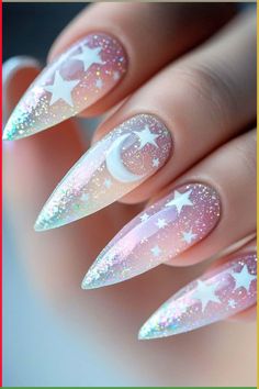 Looking for unique graduation nails acrylic designs? These nails combine white and pink shades with a touch of gold for a sophisticated look. Perfect for your graduation day. Get inspired at nailhow.com. Hot Chai, Witchy Nails, Graduation Nails, Glittery Nails, Fall Nail Trends, Sweater Nails, Chai Latte, Festival Nails, Fall Nail Colors