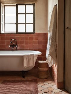 Cozy Terra Cotta Tile Bathroom Makeover Tiled Bathroom Aesthetic, Terra Cotta Color Bathroom Ideas, Terracotta Color Palette Bathroom, Rust Tile Bathroom, Terracotta Powder Room, Terra Cotta Tile Bathroom, Tiled Floor Bathroom, Terra Cotta Bathroom Floor, Tile Bathroom Makeover