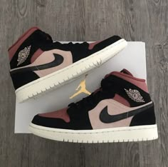 Wmns Air Jordan 1, Dr Shoes, Jordan Shoes Retro