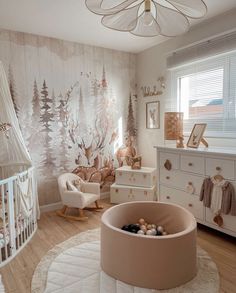 nursery wall decoration ideas Dreamy Nursery, Girl Nursery Room, Nursery Baby Room, Elegant Baby