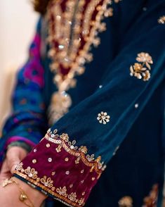 Scalping Designs On Suits, Luxury Velvet Traditional Wear With Intricate Embroidery, Latest Dupatta Designs, Valvet Suite Design Pakistani Embroidery, Luxury Embroidered Velvet Fabric For Dupatta, Simple Needlework, Fitted Velvet Dupatta With Intricate Embroidery, Luxury Velvet Embroidered Dupatta, Qawali Night