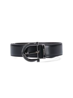 Ferragamo "Gancini" belt in black leather, smooth on one side, hammered on the other, silver metal logo buckle, adjustable. Composition: 100% Calf Leather Salvatore Ferragamo Belt, Gucci Hat, Stella Mccartney Bag, Ferragamo Shoes, Italian Outfits, Versace Belt, Ferragamo Belt, Metal Logo, Sneaker Brands