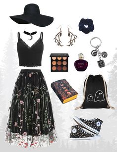 Your witchy Boho outfit for a magical summer. #WitchyVibes #SummerStyle #BohoFashion #BlackOutfit #darkCottagecore Witchy Alternative Outfits, Wiccan Style Fashion, Witchy Outfits For Work, Goth Casual Outfits Summer, Witchy Date Outfit, Beach Witch Outfit, Witch Style Outfits Modern, Country Witch Aesthetic, Witchy Astethic Outfits